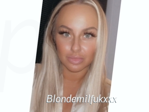 Blondemilfukxxx