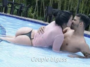 Couple_bigass