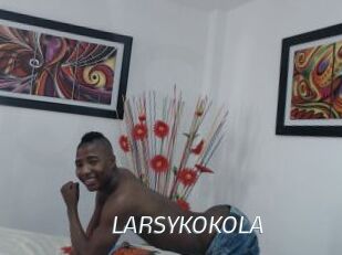 LARSYKOKOLA