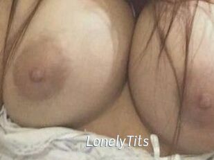 LonelyTits