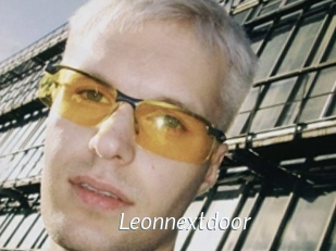 Leonnextdoor