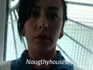 Naugthy_housewife