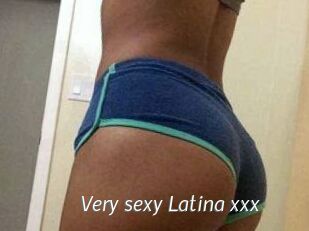 Very_sexy_Latina_xxx