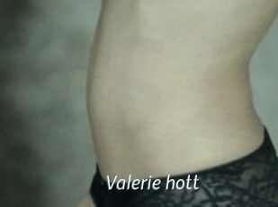 Valerie_hott